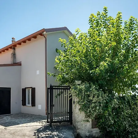 Casa Aniello Villa Caprioli